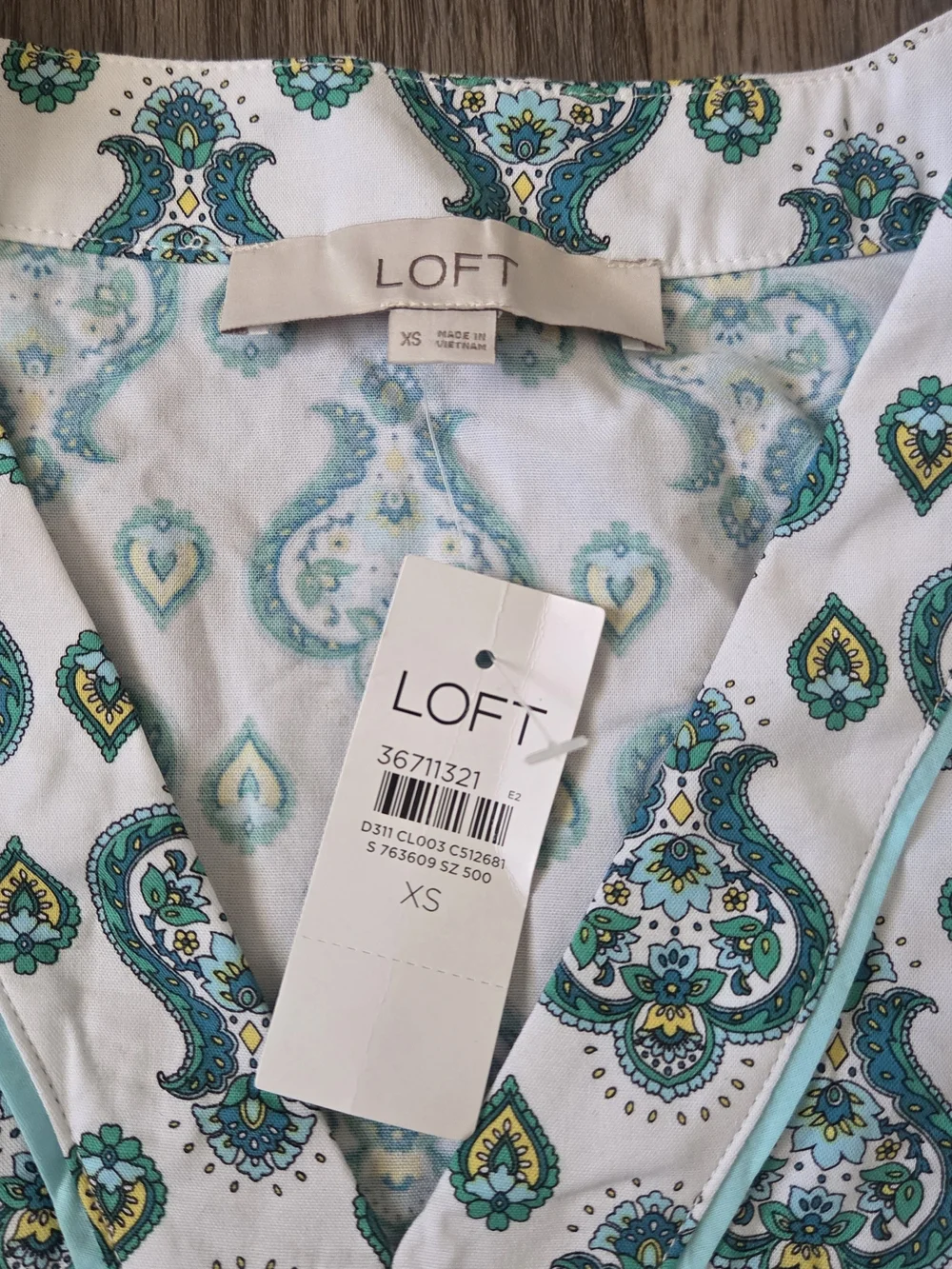 NWT LOFT Teal Medallion Paisley Puff Sleeve V-Neck Boxy Blouse Sz XS